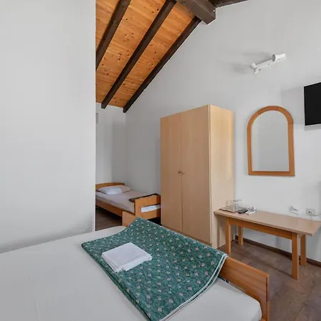 Hotel apartamentowy Danica Dobropoljana