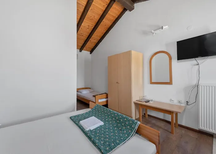 Aparthotel Danica Dobropoljana