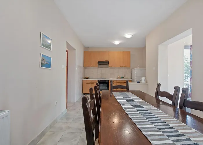 Aparthotel Danica Dobropoljana