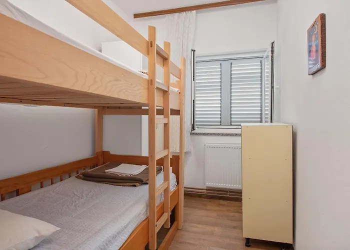 Aparthotel Danica Dobropoljana