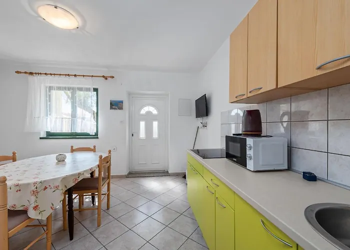 Aparthotel Danica Dobropoljana