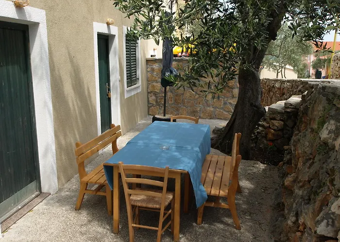 Aparthotel Danica Dobropoljana