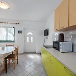 Aparthotel Danica Dobropoljana