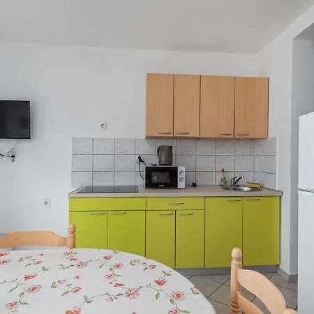 Aparthotel Danica Dobropoljana