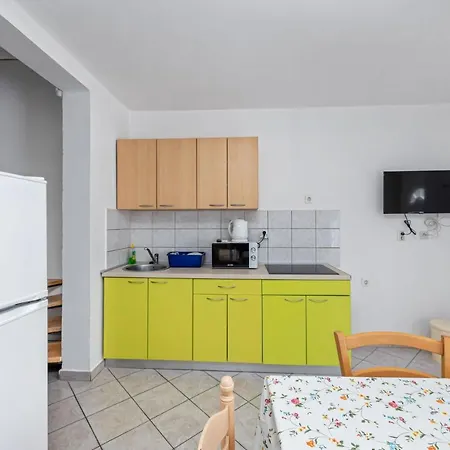 Apart Otel Danica 3*